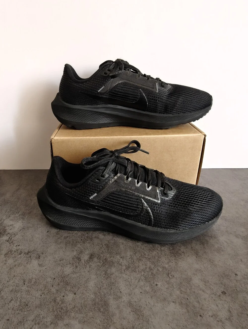 Women’s Nike Air Zoom Pegasus 40 Black – Size 6.5
